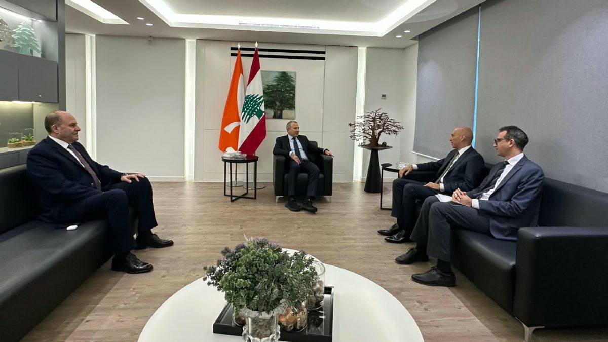 Bassil meets the Egyptian ambassador; emphasis on the importance of shared relations and supporting Lebanon’s stability and sovereignty