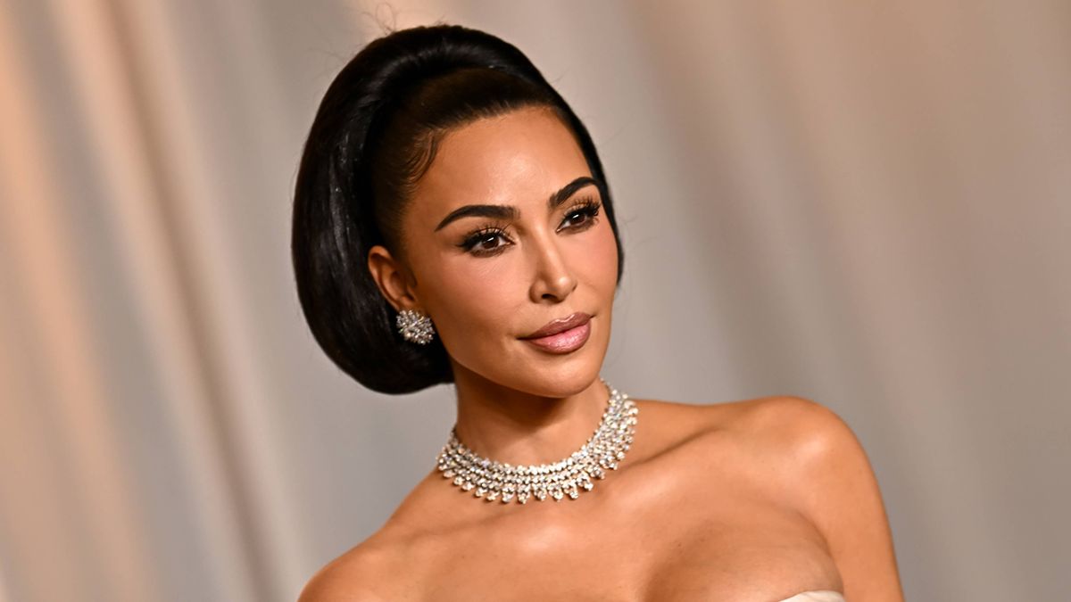 Photo - Kim’s 46th birthday sees a rare appearance by her brother Rob Kardashian
