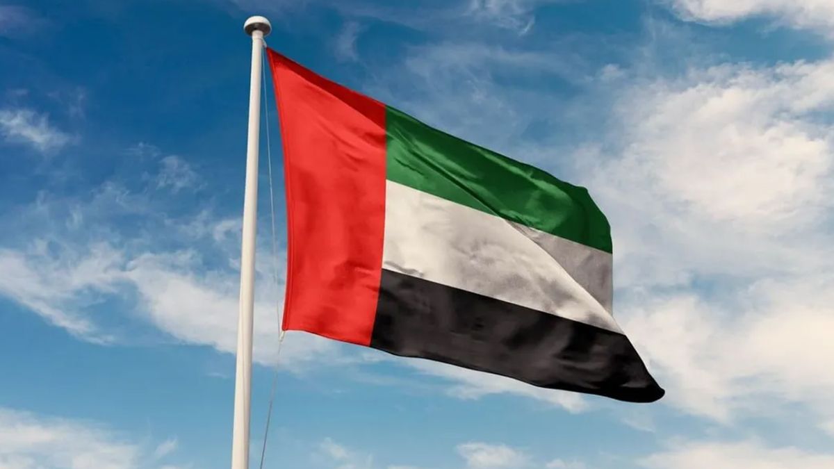 الإمارات: تسرب نفطي يصل إلى شواطئ أم القيوين