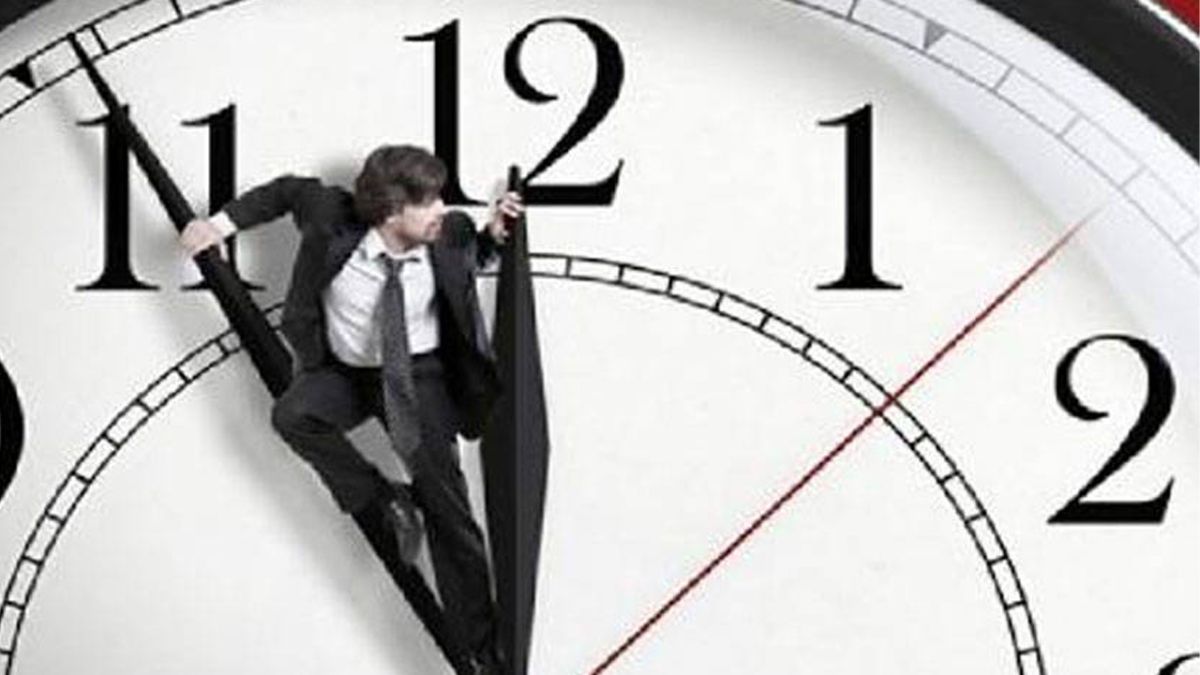 Winter time takes effect Saturday night… clocks are turned back one hour