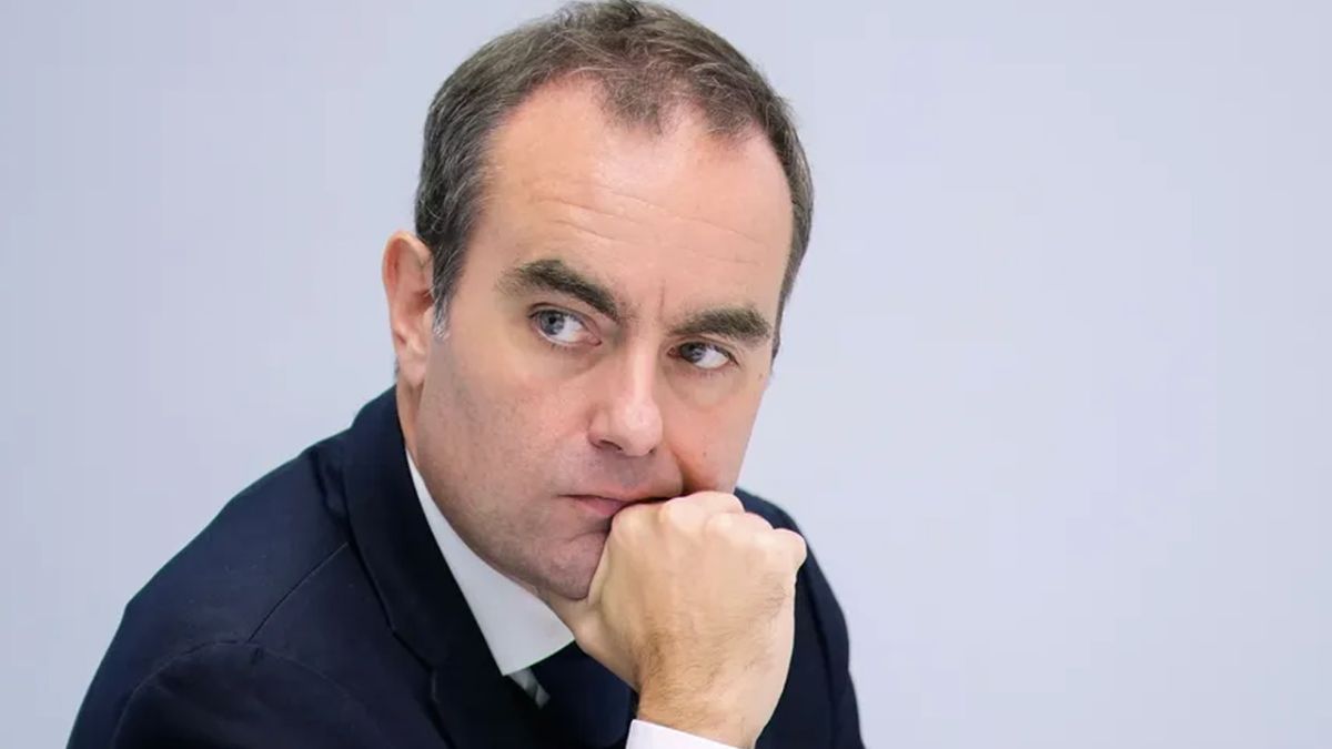 France: The prime minister meets student representatives to discuss their demands
