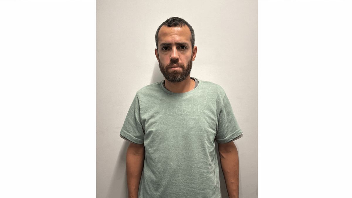 He lured girls, drugged them, assaulted them and blackmailed them... Internal Security Forces circulate photo of the detainee and call on his victims